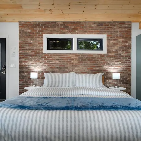 Petit Paradis Studio With Hot Tub Fredericksburg Exterior foto