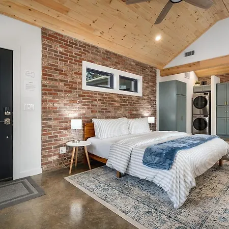 Petit Paradis Studio With Hot Tub Fredericksburg Exterior foto